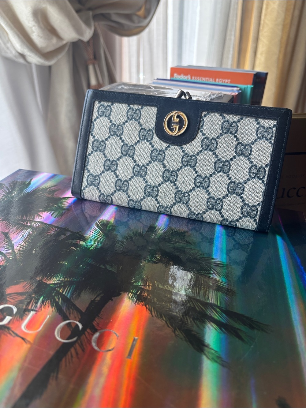 Pre loved Gucci Kisslock bi fold Monogram Wallet